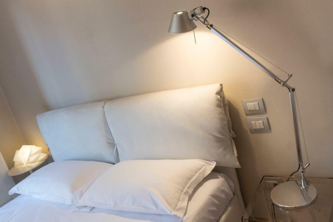Bologna Elegance Apartment Bagian luar foto